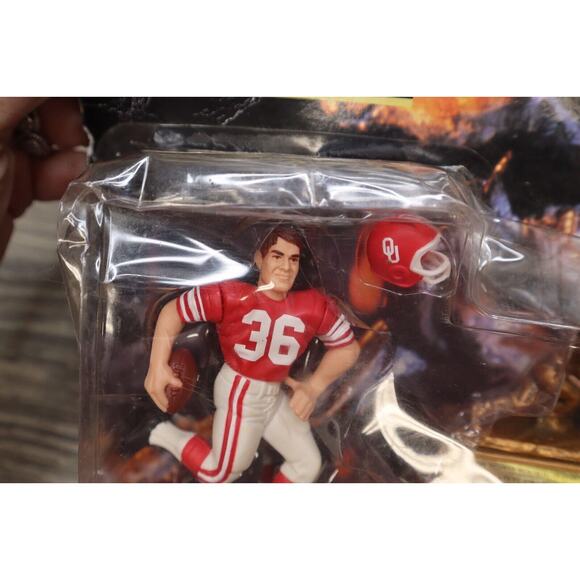 Starting Lineup Heisman Collection Steve Owens University Oklahoma 1969 Trophy - Picture 9 of 14